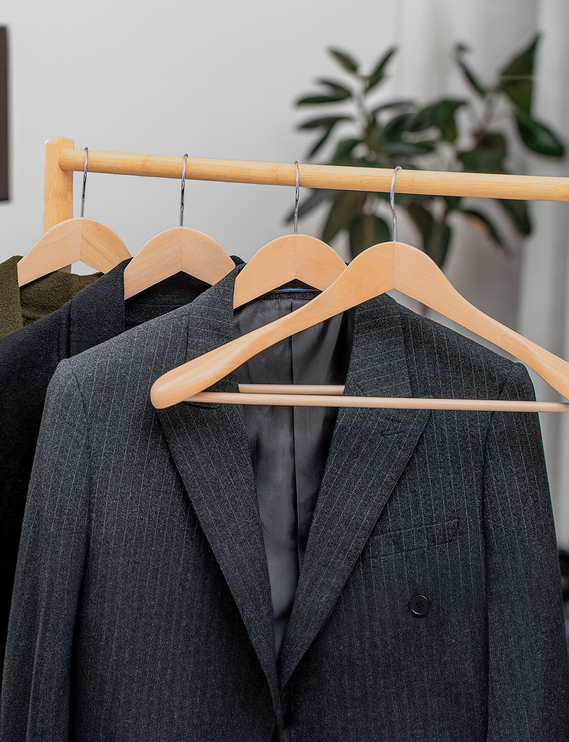 Extra Wide Shoulder Wood Coat Hanger for Coats, Shirts